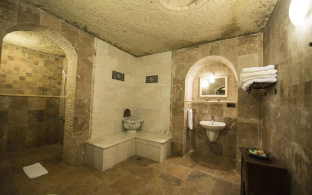 Vineyard Cave Hotel