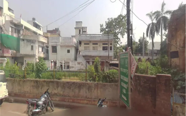 Priti Guest House By WB Inn
