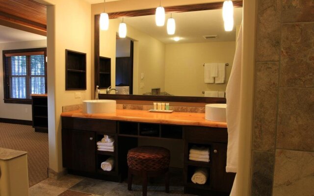 Sojourn Lakeside Resort