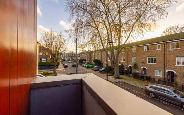 The Victoria Park Sanctuary - Stunning 2bdr Flat