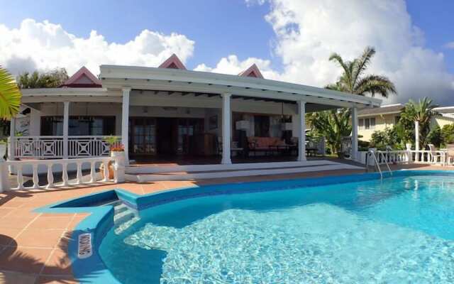 Tumac Villa, 4BR by Jamaican Treasures