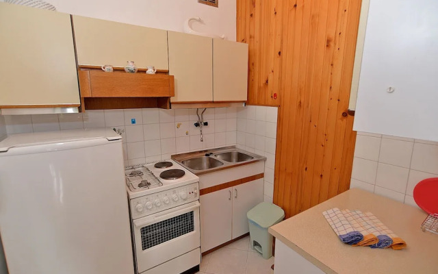 Apartment 650