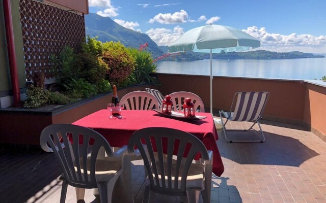 Grazia Apartment in Residence With Terrace and Pool in Ghiffa