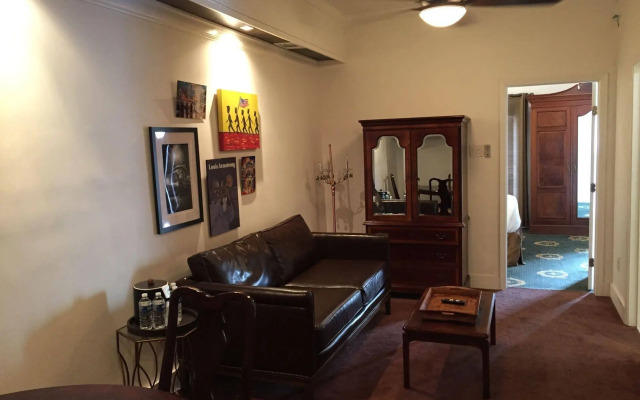 The Frenchmen New Orleans by Kasa Living