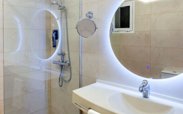 Hotel Palmira Paradise & Suites