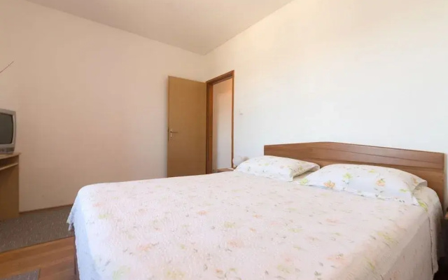 Apartments Jaksa