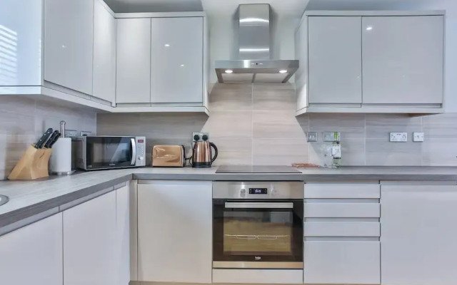1BR Gem in Great Location