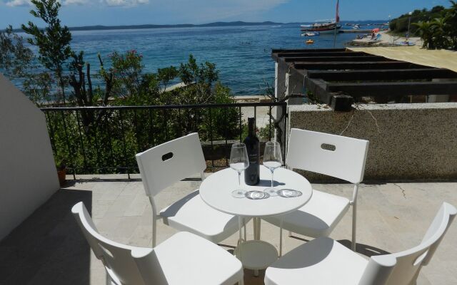 Apartment Andri - 5 m from the beach : A2-donji Petrcane, Zadar riviera