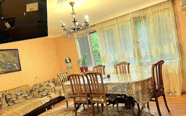 Апартаменты Грин Хаус (Green House)