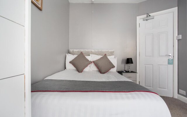OYO Minerva Guesthouse