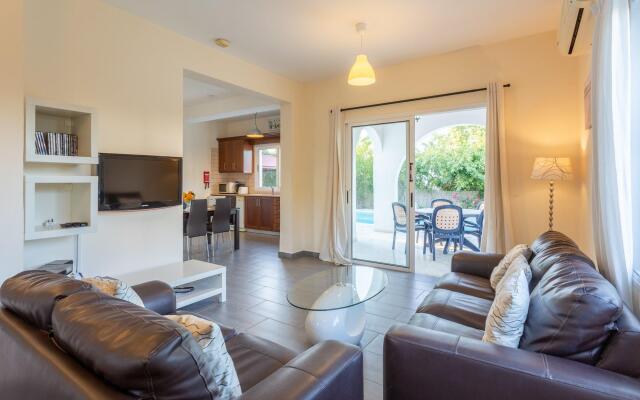 Sun Beach Villa Tria Large Private Pool Walk to Beach A C Wifi Car Not Required - 2282