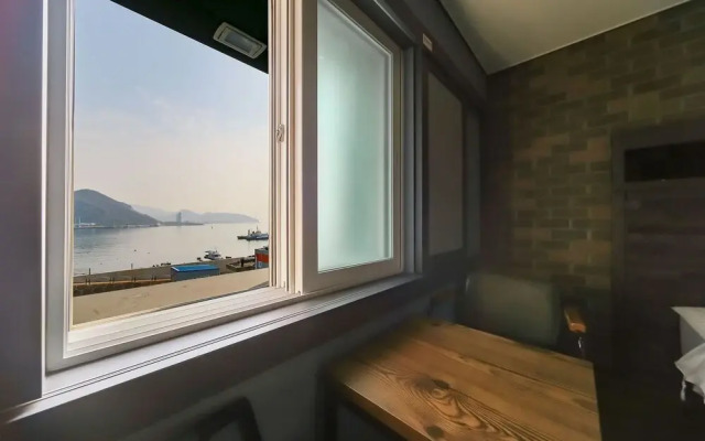 Changwon Masan Hotel BNB