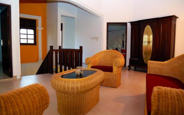 4 S Villa