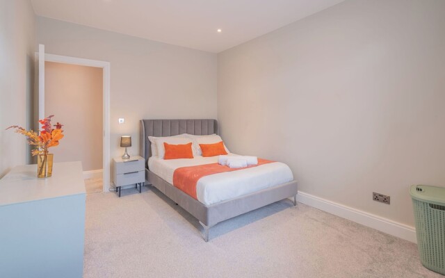 Stunning 3 Bedroom House-tottenham Stadium-parking