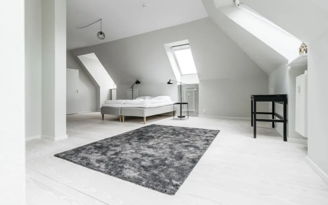 Majestic 300m2 Apartment