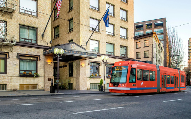 Mark Spencer Hotel