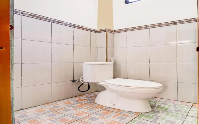 OYO 89995 Damai Guest House