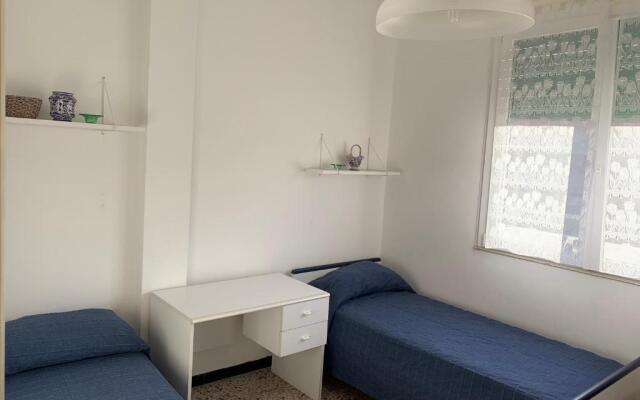 Casa Bianca 6 - confortevole in centro a Moneglia