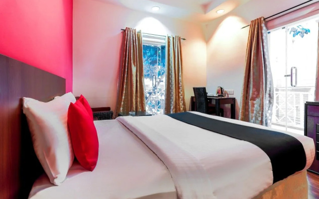 White Mg by OYO Rooms