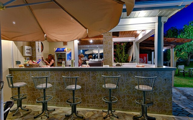 Ionis Hotel