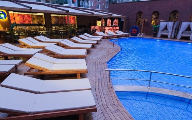 Duqqan Deluxe Hotel