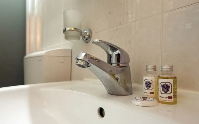 Bogdanovski Studios & Guest Rooms