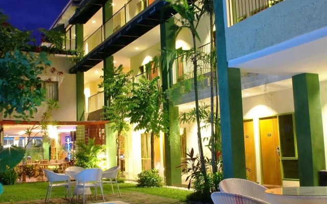Spazzio Bali Hotel