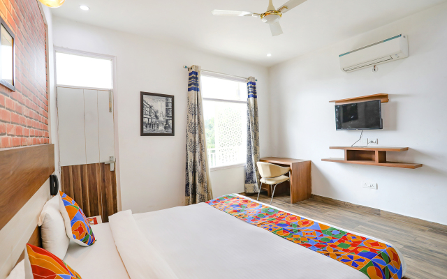 Fabhotel Aravali Suites
