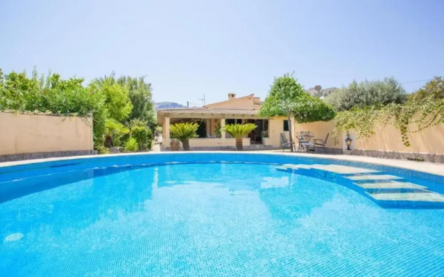 Pretty Villa With View