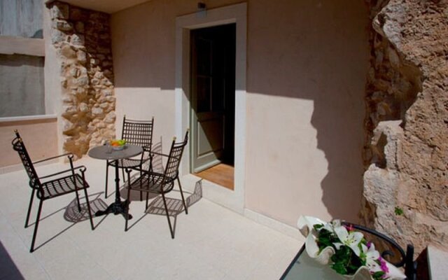 Villa Mama