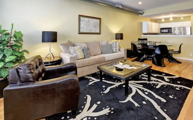 Lux Townhouse Walk to All