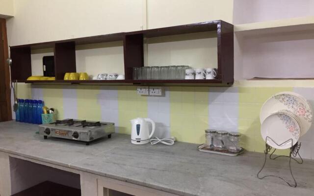 2 AC Rooms with Kitchen & Lounge near Ganges