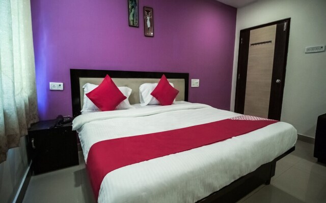 OYO 11966 Grand Euro Park Hotel