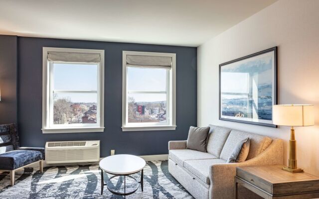 The Yorktowne Hotel, Tapestry Collection by Hilton