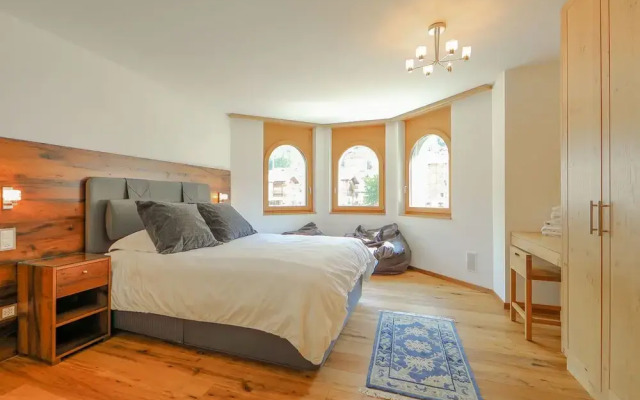 Whymper Zermatt in Zermatt