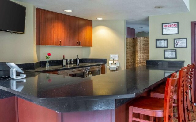 Clarion Inn