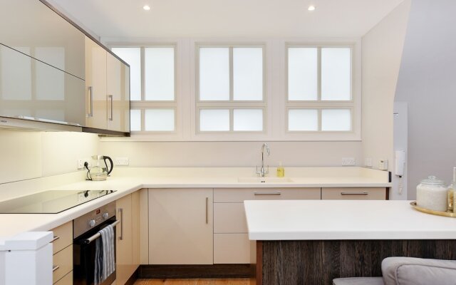 London Choice - South Kensington Mews II