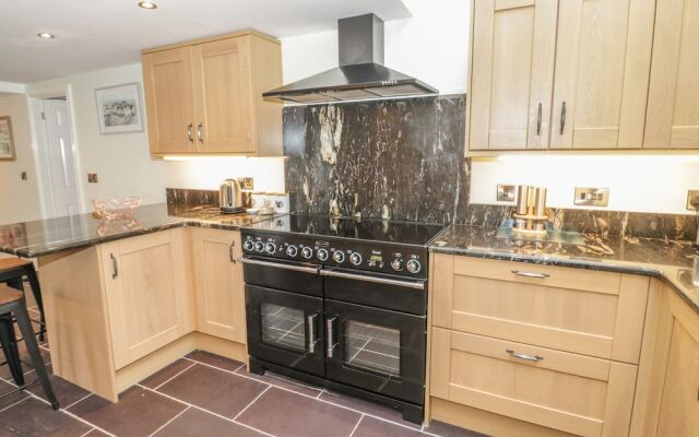 Bryn Derwen Coach House