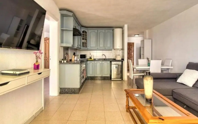 Belvilla by OYO Luxury Penthouse Garajonay