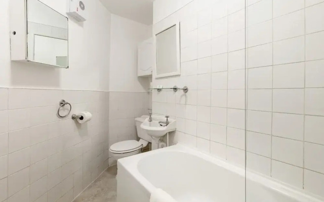 Modern 2bed Apt in St Pancras, 5mins to Station