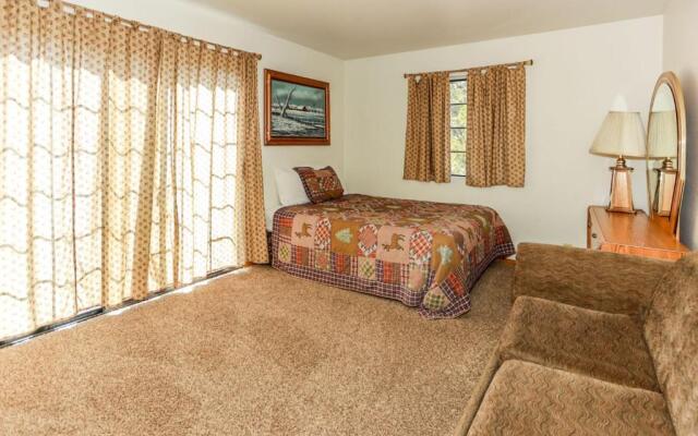 Cozy Hollow - 1890 by Big Bear Vacations