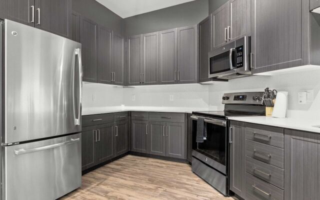 CozySuites at Vela Camelback