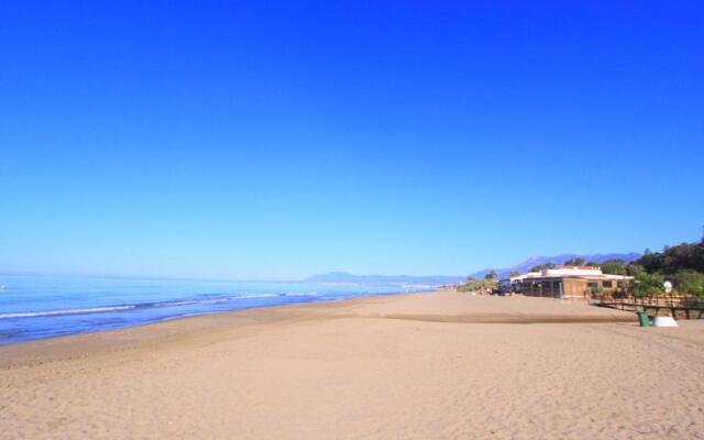 1093 modern beach apartment , huge terrace , bbq