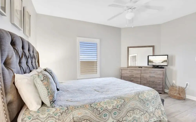 Admirals Quarters 802