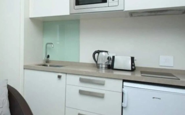 Sandton Skye Apartment - 616