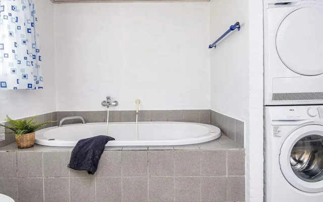 6 Person Holiday Home in Hemmet