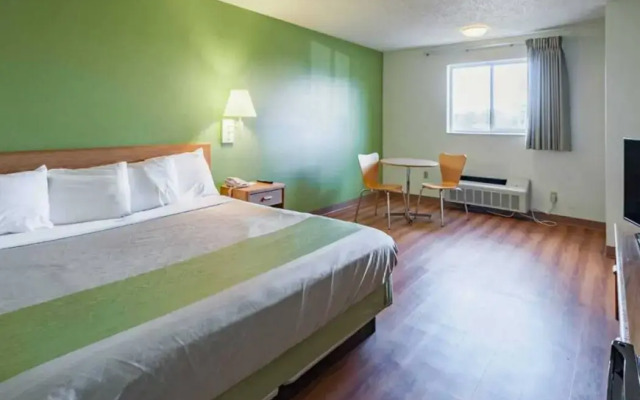 Motel 6 Drums, PA