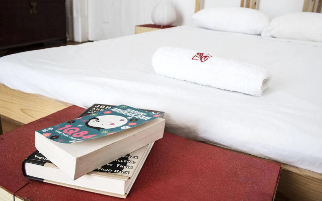 Locals Hostel & Suites