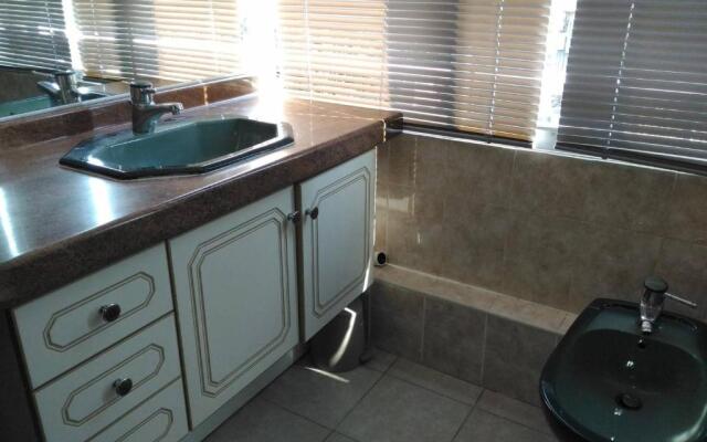 Appartement Bormes-les-Mimosas, 3 pièces, 6 personnes - FR-1-308-48