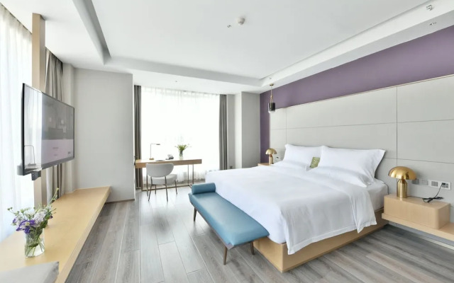 Mercure Yibin Port